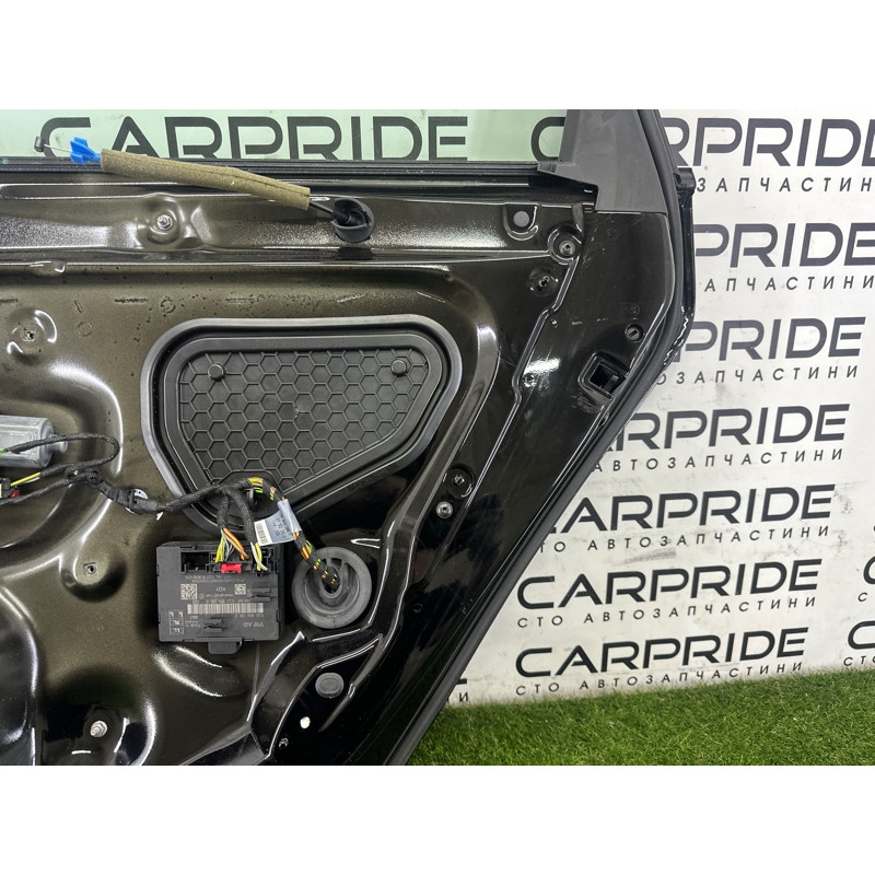 Дверь (наружные элементы кузова) AUDI A3 8V 2016 1.8 CNSB 8V5833052A