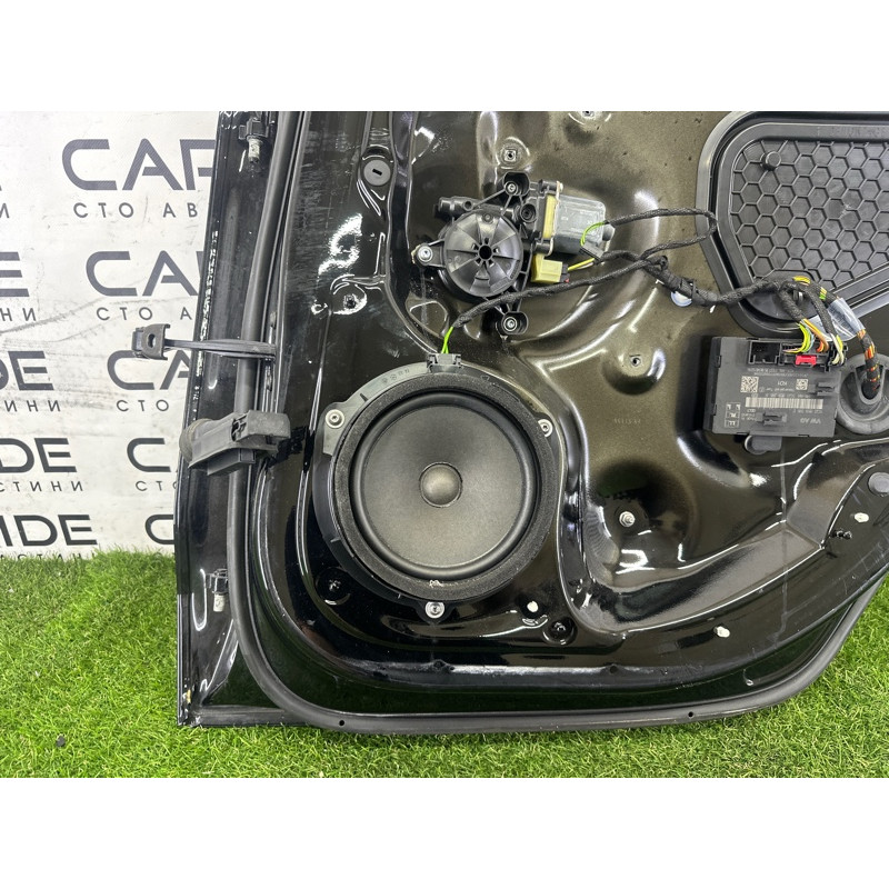 Дверь (наружные элементы кузова) AUDI A3 8V 2016 1.8 CNSB 8V5833052A