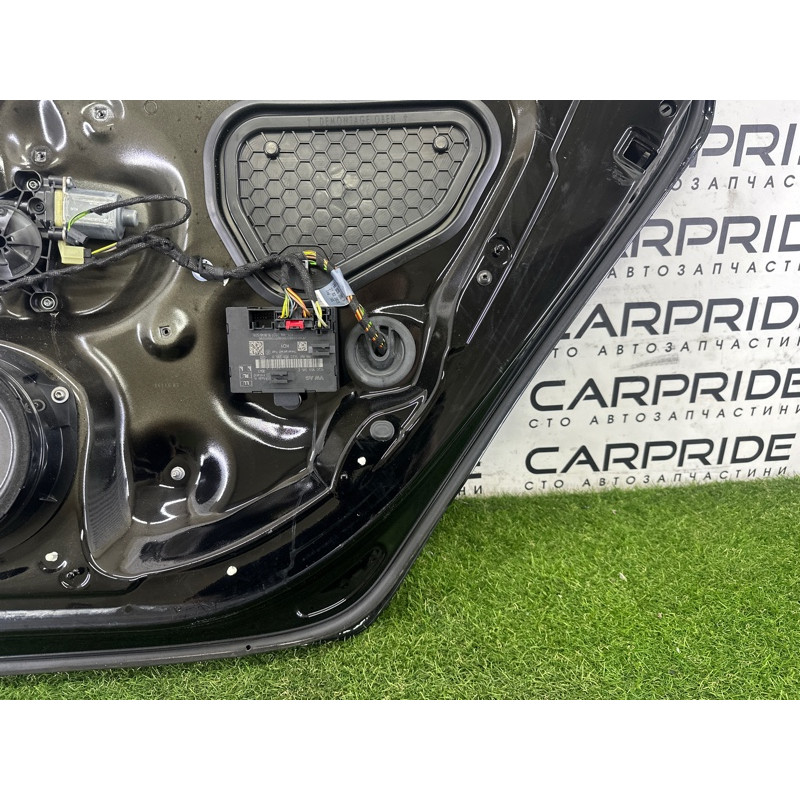 Дверь (наружные элементы кузова) AUDI A3 8V 2016 1.8 CNSB 8V5833052A