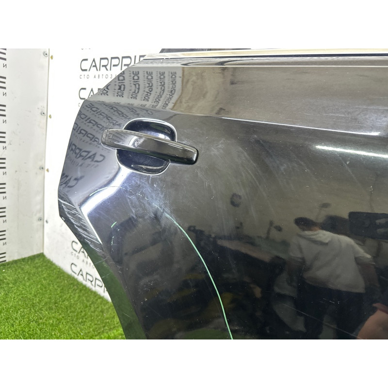 Дверь (наружные элементы кузова) AUDI Q5 8R 2010 3.2 CALB 8R0833052B