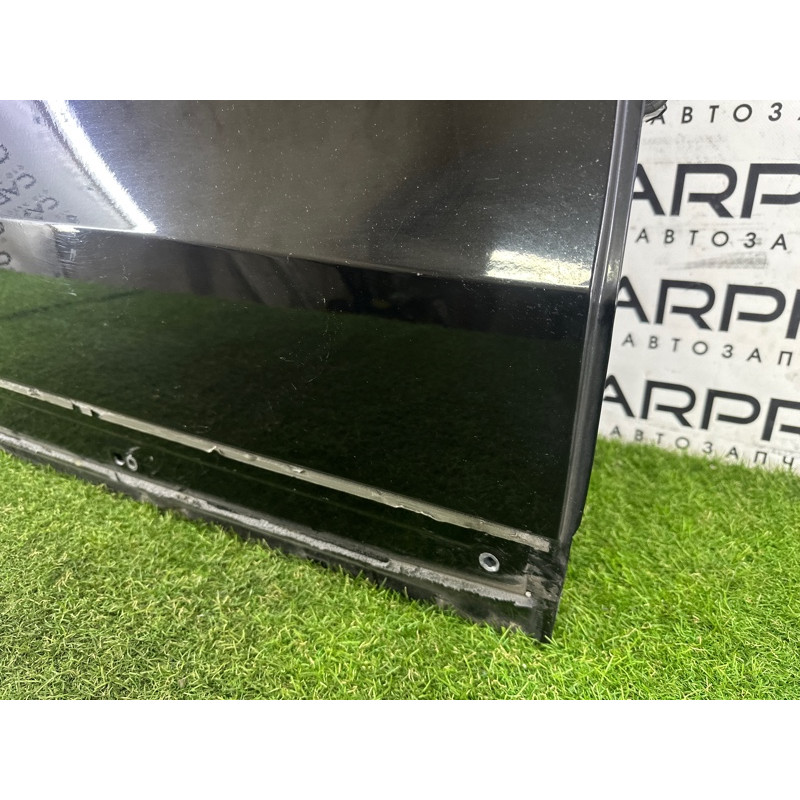 Дверь (наружные элементы кузова) AUDI Q5 8R 2010 3.2 CALB 8R0833052B