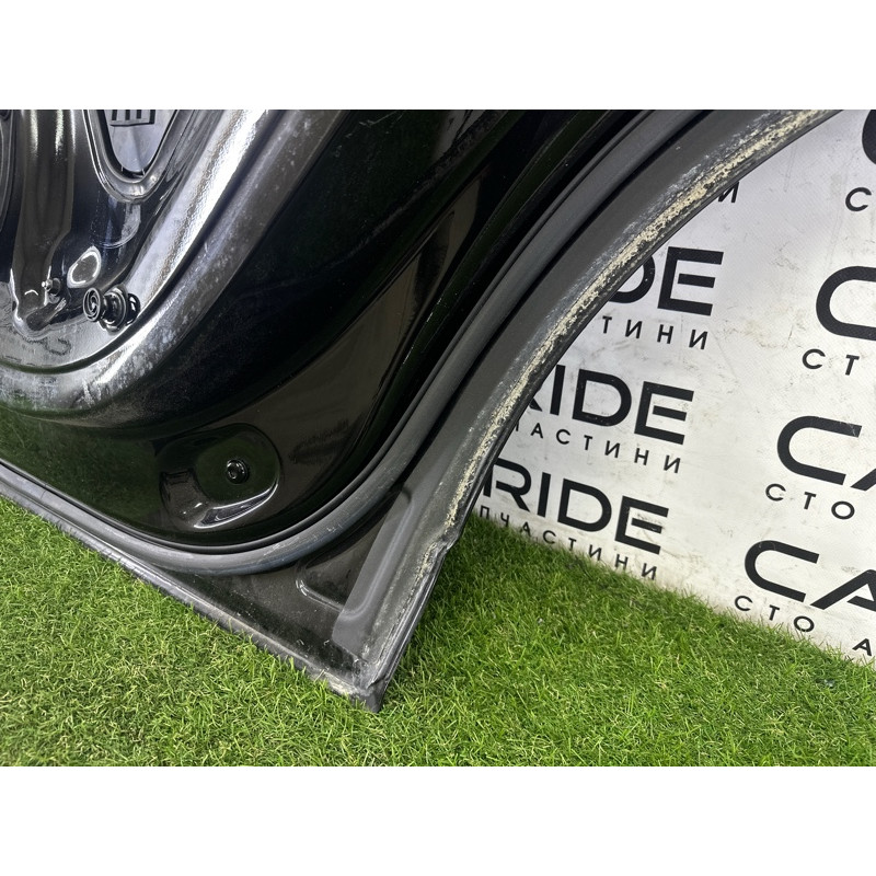 Дверь (наружные элементы кузова) AUDI Q5 8R 2010 3.2 CALB 8R0833052B