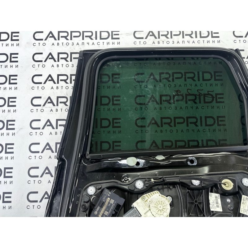Дверь (наружные элементы кузова) Volkswagen Touareg NF 2012 3.0 Hybrid CGFA 7P0833056