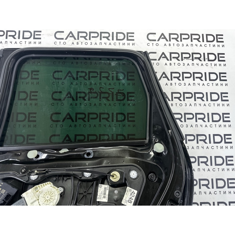 Дверь (наружные элементы кузова) Volkswagen Touareg NF 2012 3.0 Hybrid CGFA 7P0833056