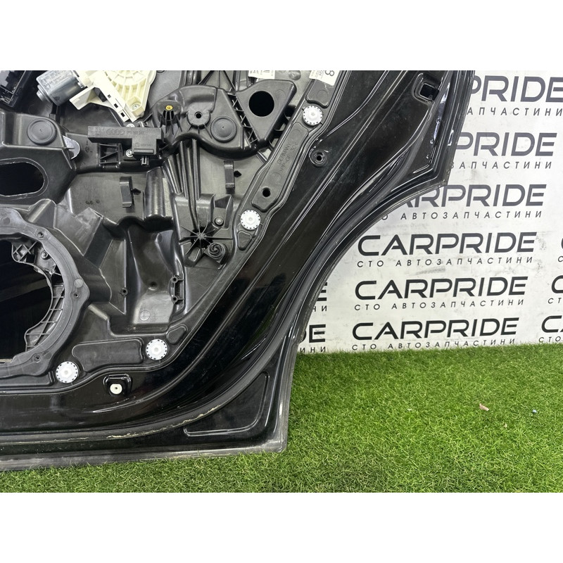 Дверь (наружные элементы кузова) Volkswagen Touareg NF 2012 3.0 Hybrid CGFA 7P0833056