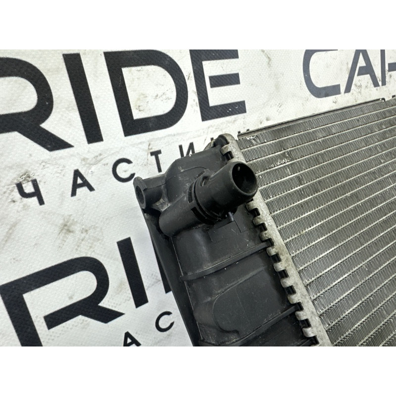 Радіатор охолодження (система охолодження) BMW 3-series F30 2013 2.0 17118672104