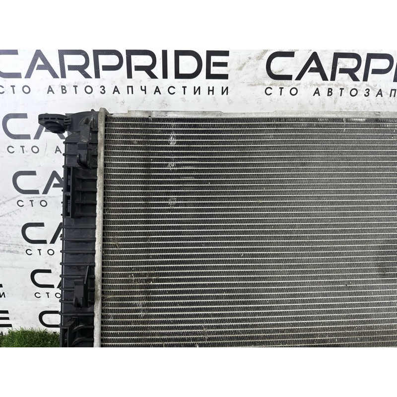 Радиатор охлаждения (система охлаждения) AUDI Q5 8R 2010 3.2 CALB 8K0121251Q