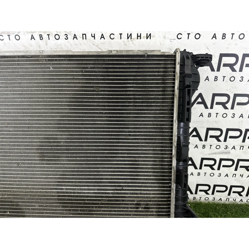 Радиатор охлаждения (система охлаждения) AUDI Q5 8R 2010 3.2 CALB 8K0121251Q