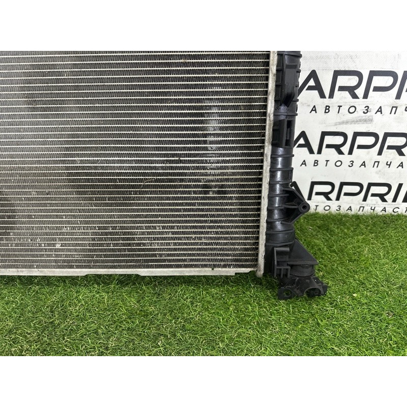 Радиатор охлаждения (система охлаждения) AUDI Q5 8R 2010 3.2 CALB 8K0121251Q