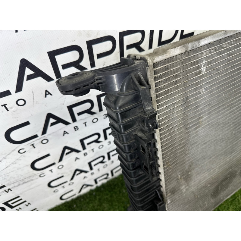 Радиатор охлаждения (система охлаждения) AUDI Q5 8R 2010 3.2 CALB 8K0121251Q