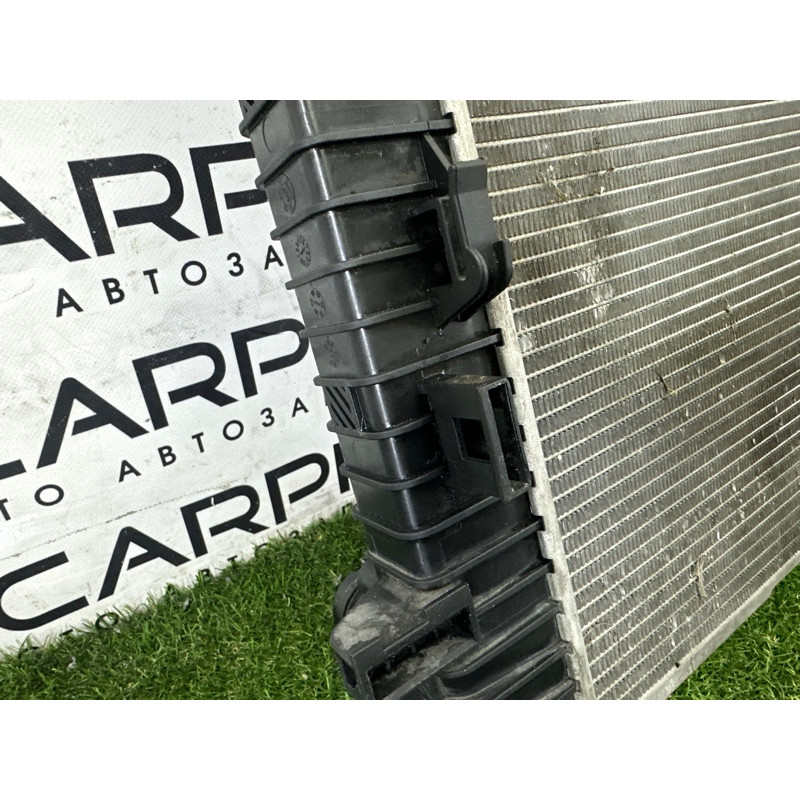 Радиатор охлаждения (система охлаждения) AUDI Q5 8R 2010 3.2 CALB 8K0121251Q