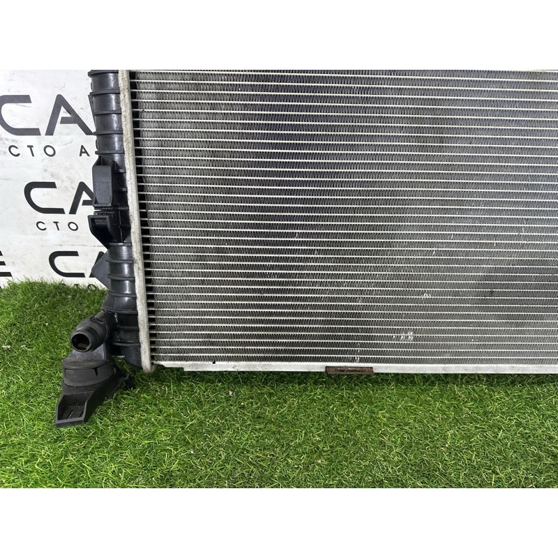 Радиатор охлаждения (система охлаждения) AUDI Q5 8R 2010 3.2 CALB 8K0121251Q