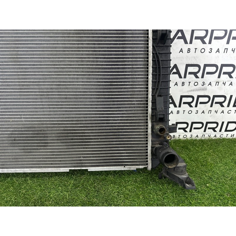 Радиатор охлаждения (система охлаждения) AUDI Q5 8R 2010 3.2 CALB 8K0121251Q