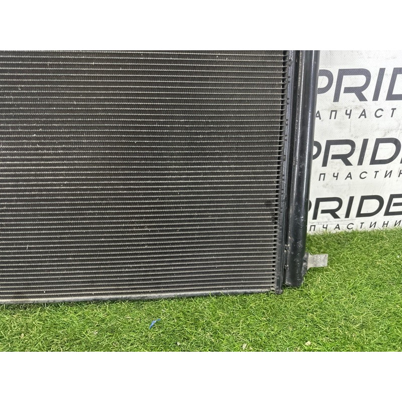 Радиатор кондиционера (отопление и кондиционирование) AUDI A8 D4 2011 4.2 CDRA 4H0260403C