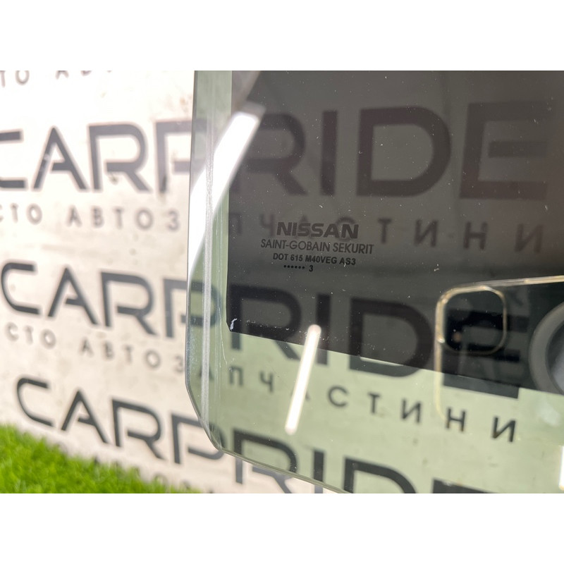 Стекло (кузов и элементы) Nissan Rogue T33 2023 1.5 KR15DDT 823006RR0C