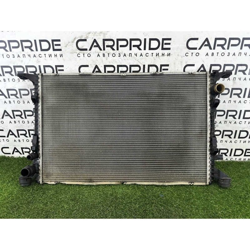 Радиатор охлаждения (система охлаждения) AUDI A8 D4 2011 4.2 CDRA 4H0121251B