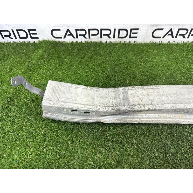 Усилитель бампера (наружные элементы кузова) AUDI A4 B8 2010 2.0 CAEB 8K0807113E