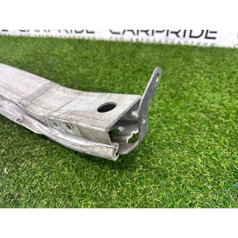 Усилитель бампера (наружные элементы кузова) AUDI A4 B8 2010 2.0 CAEB 8K0807113E