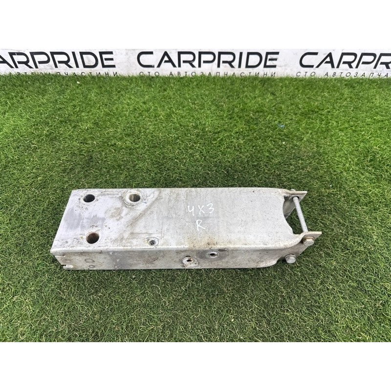 Кронштейн усилителя бампера (стекла и зеркала) BMW X3 F25 2012 3.0 51647274660