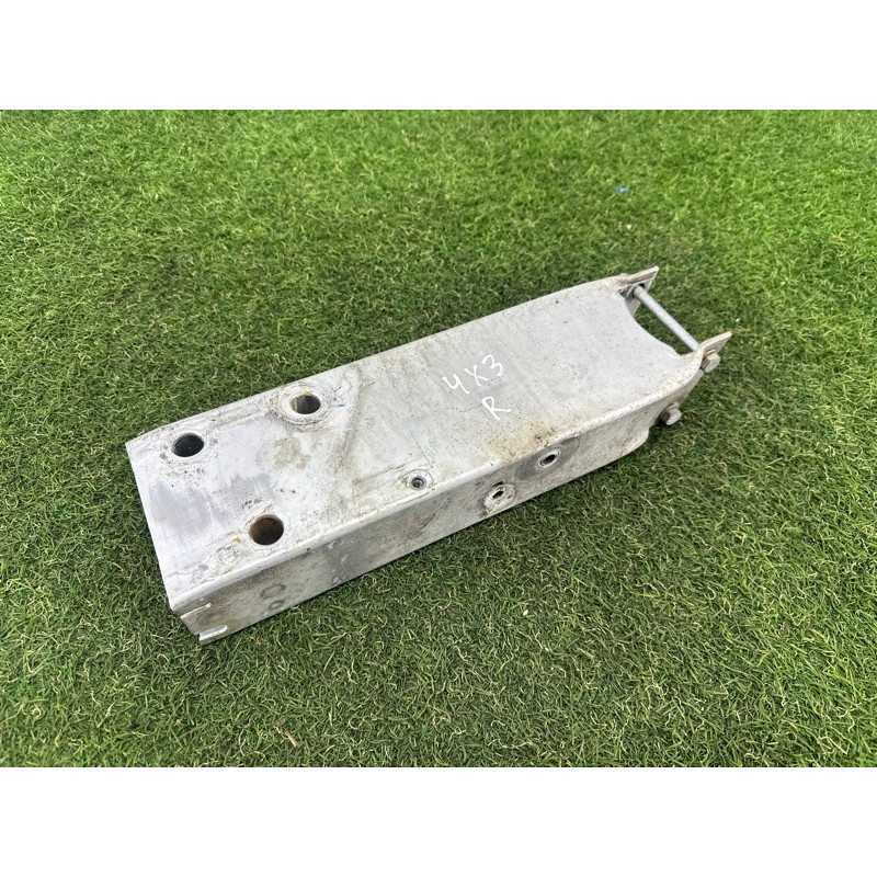 Кронштейн усилителя бампера (стекла и зеркала) BMW X3 F25 2012 3.0 51647274660