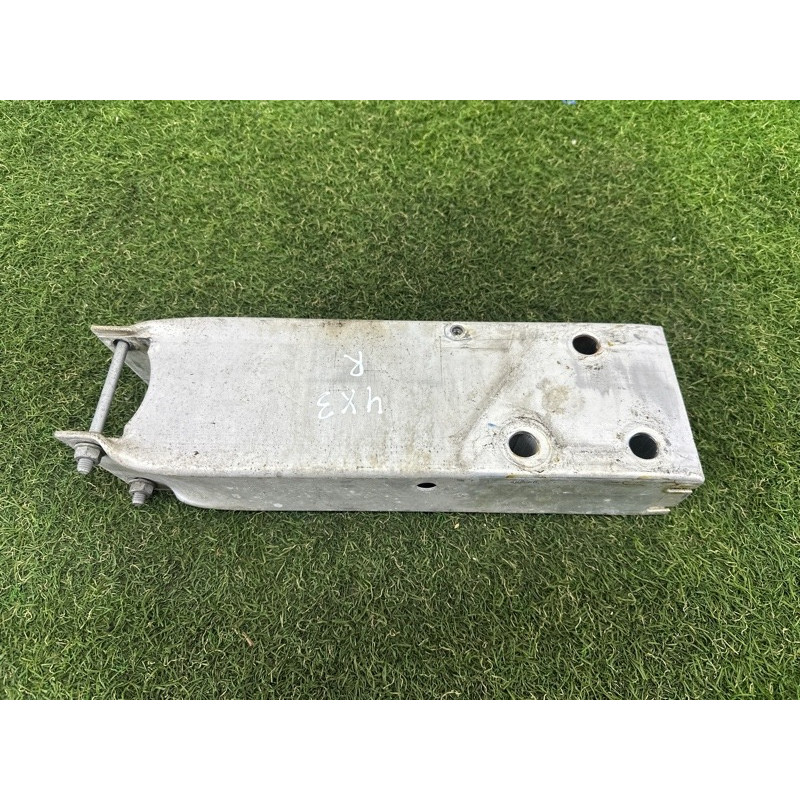 Кронштейн усилителя бампера (стекла и зеркала) BMW X3 F25 2012 3.0 51647274660