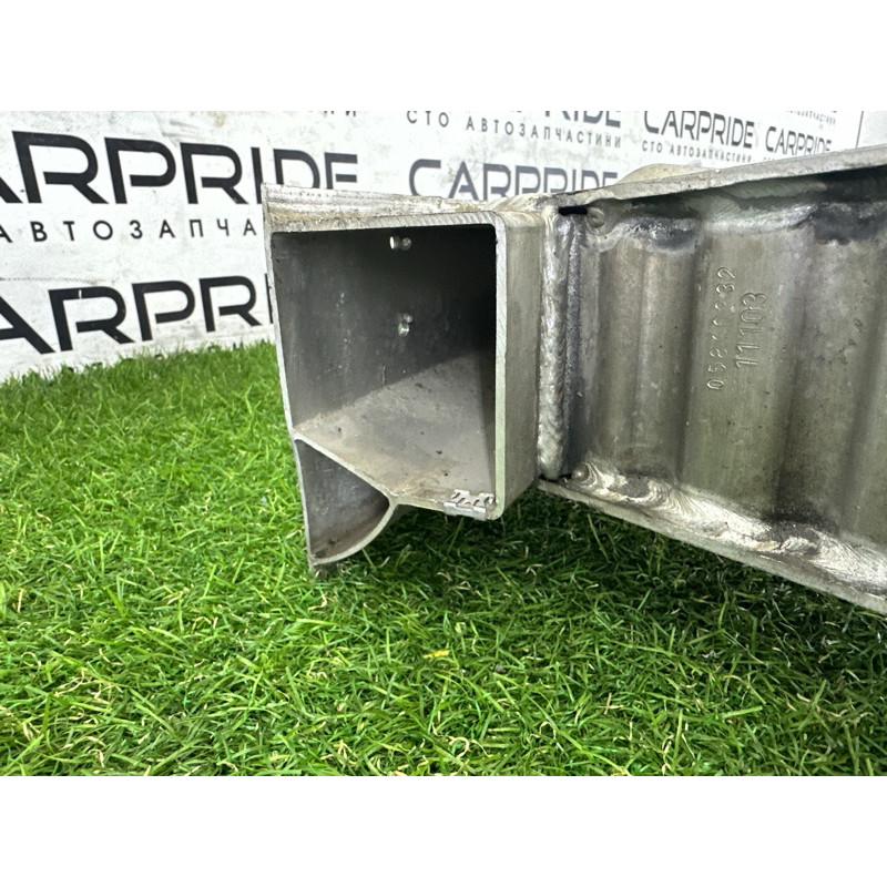 Усилитель бампера (наружные элементы кузова) AUDI A8 D4 2011 4.2 CDRA 4H0807109C