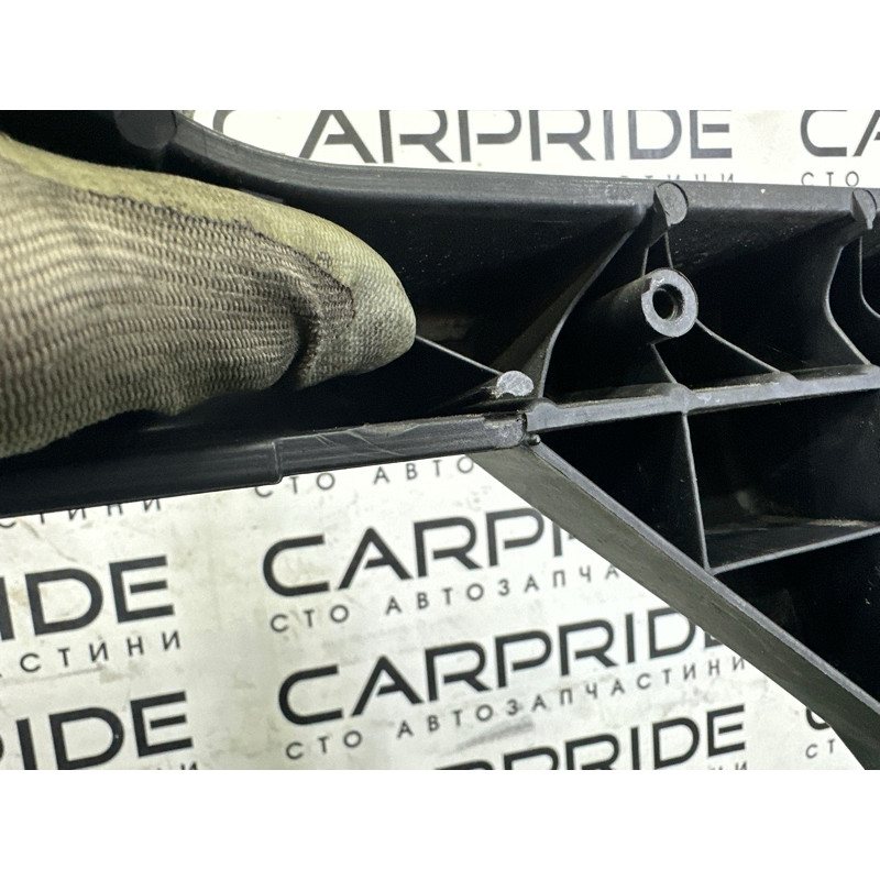 Телевизор (передняя часть кузова) (наружные элементы кузова) AUDI A4 B8 2010 2.0 CAEB 8K0805594L