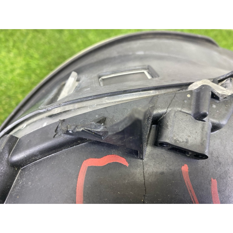 Фара (оптика) BMW 7-series F02 2011 4.4 N63 63117228424