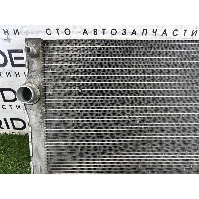 Радиатор охлаждения (система охлаждения) BMW 7-series F01 2011 3.0 N54 17118615426