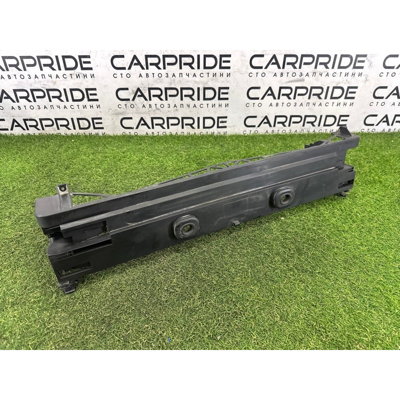 Рамка радиатора (кузов и элементы) BMW 7-series F01 2011 3.0 N54 17117639071