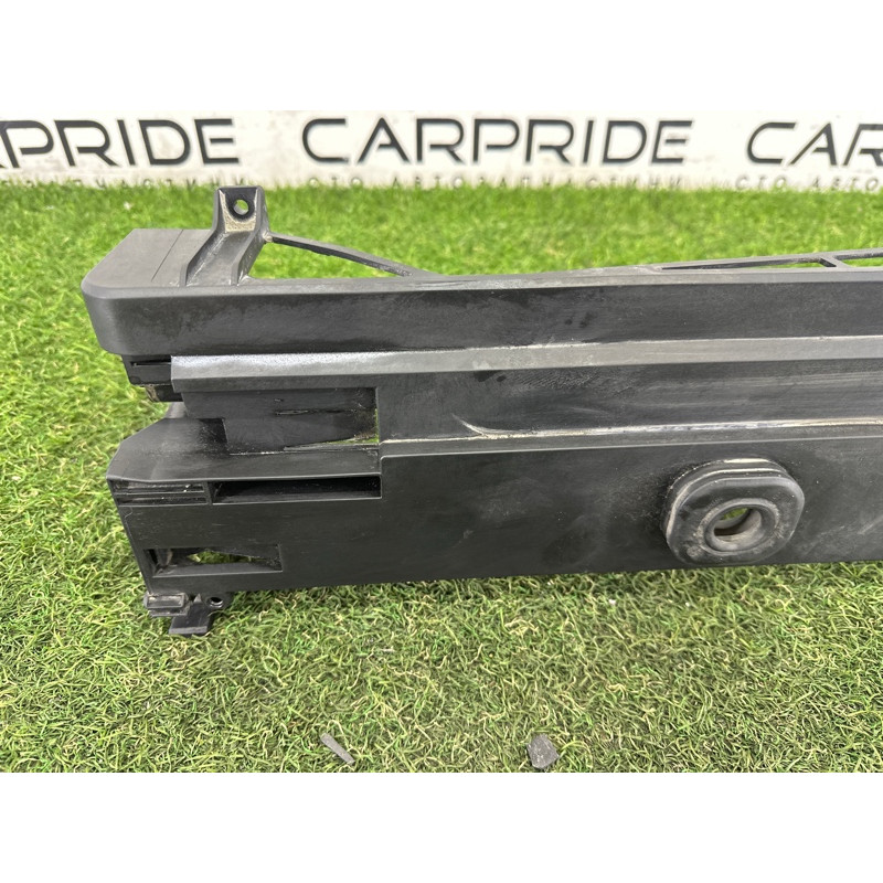 Рамка радиатора (кузов и элементы) BMW 7-series F01 2011 3.0 N54 17117639071