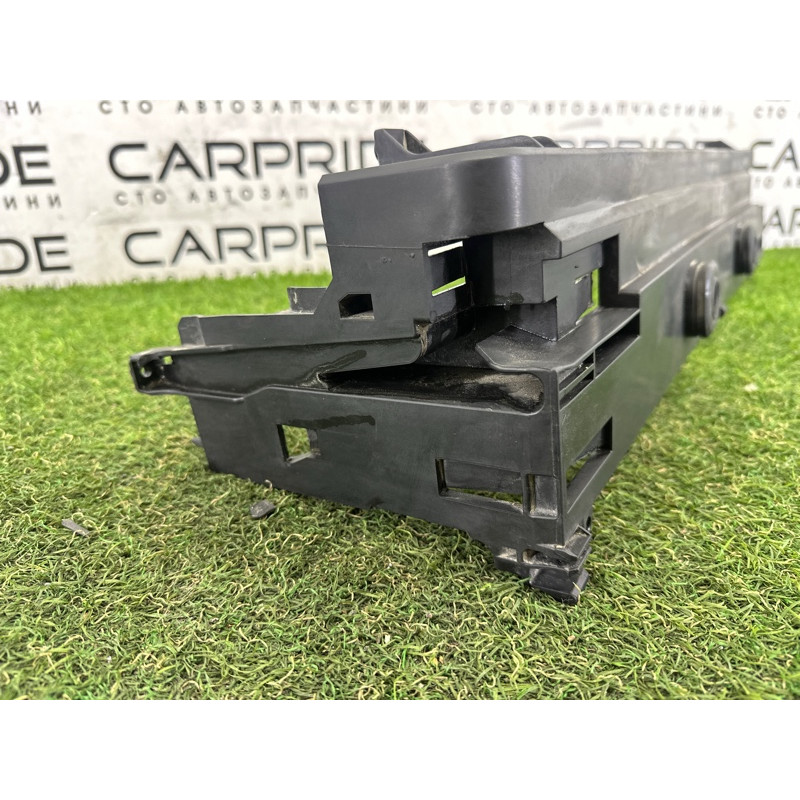 Рамка радиатора (кузов и элементы) BMW 7-series F01 2011 3.0 N54 17117639071