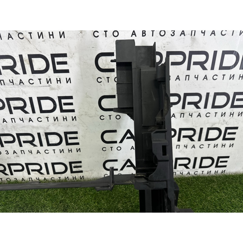 Рамка радиатора (кузов и элементы) BMW 7-series F01 2011 3.0 N54 17117804617