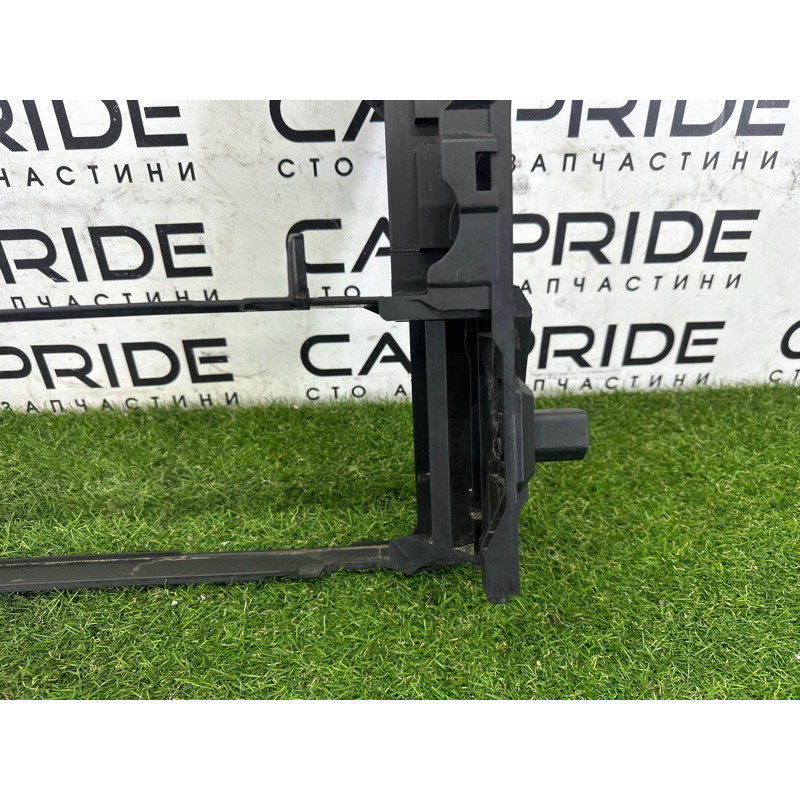 Рамка радиатора (кузов и элементы) BMW 7-series F01 2011 3.0 N54 17117804617