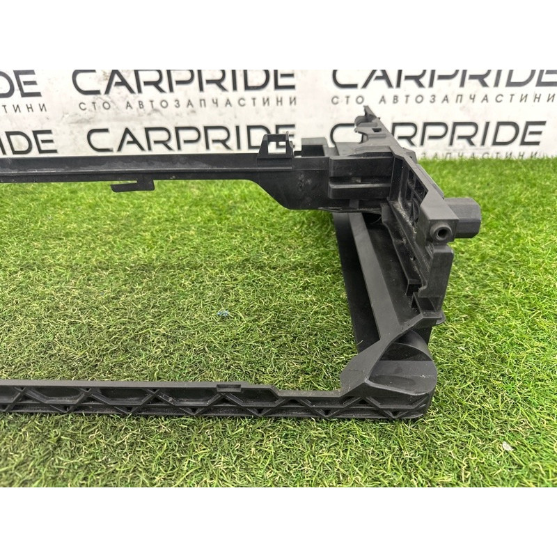 Рамка радиатора (кузов и элементы) BMW 7-series F01 2011 3.0 N54 17117804617