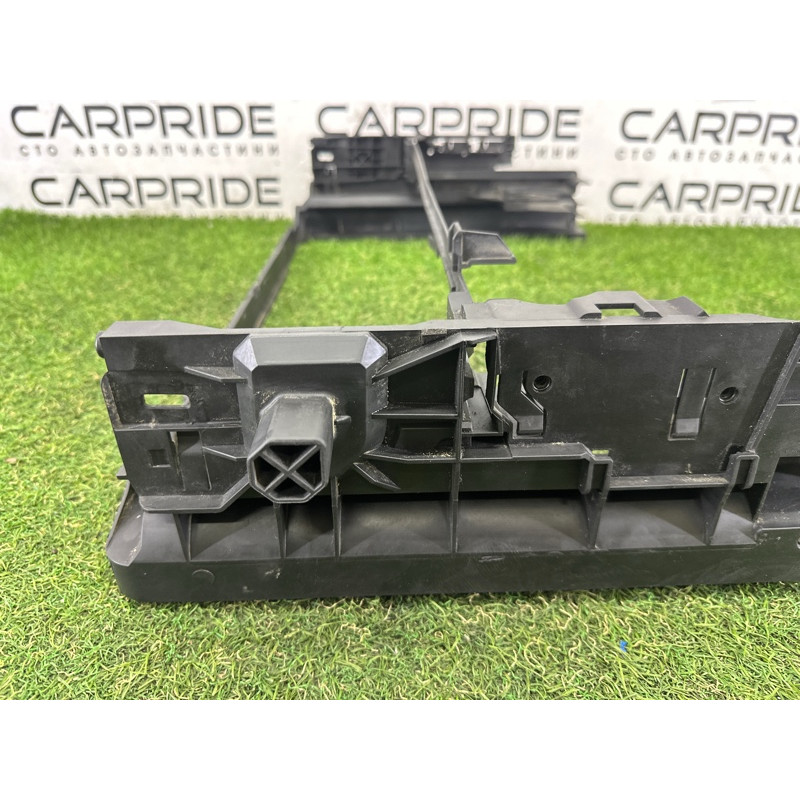 Рамка радиатора (кузов и элементы) BMW 7-series F01 2011 3.0 N54 17117804617