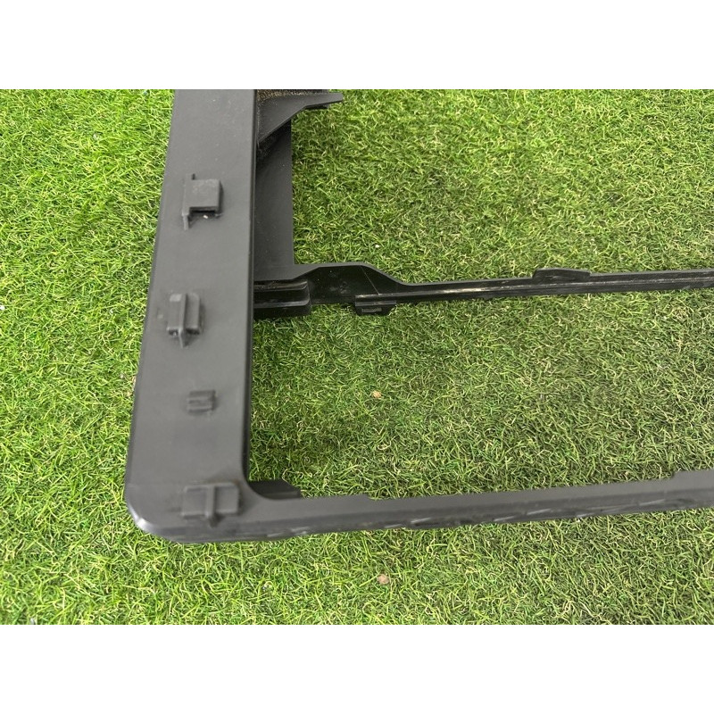 Рамка радиатора (кузов и элементы) BMW 7-series F01 2011 3.0 N54 17117804617