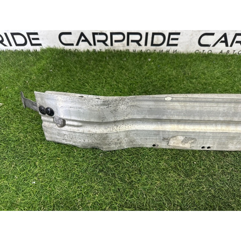 Усилитель бампера (наружные элементы кузова) AUDI Q5 8R 2010 3.2 CALB 8R0807113B