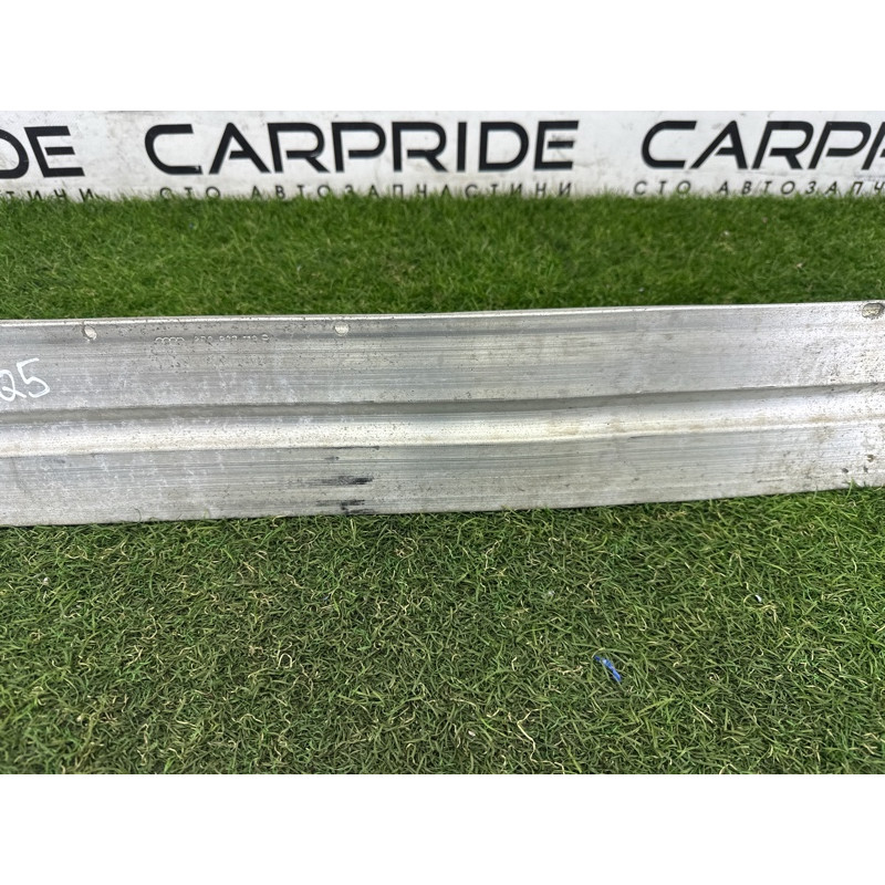 Усилитель бампера (наружные элементы кузова) AUDI Q5 8R 2010 3.2 CALB 8R0807113B