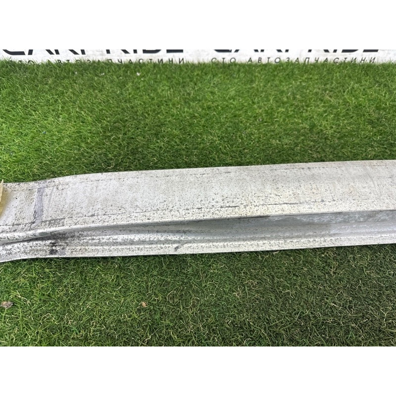 Усилитель бампера (наружные элементы кузова) AUDI Q5 8R 2010 3.2 CALB 8R0807113B