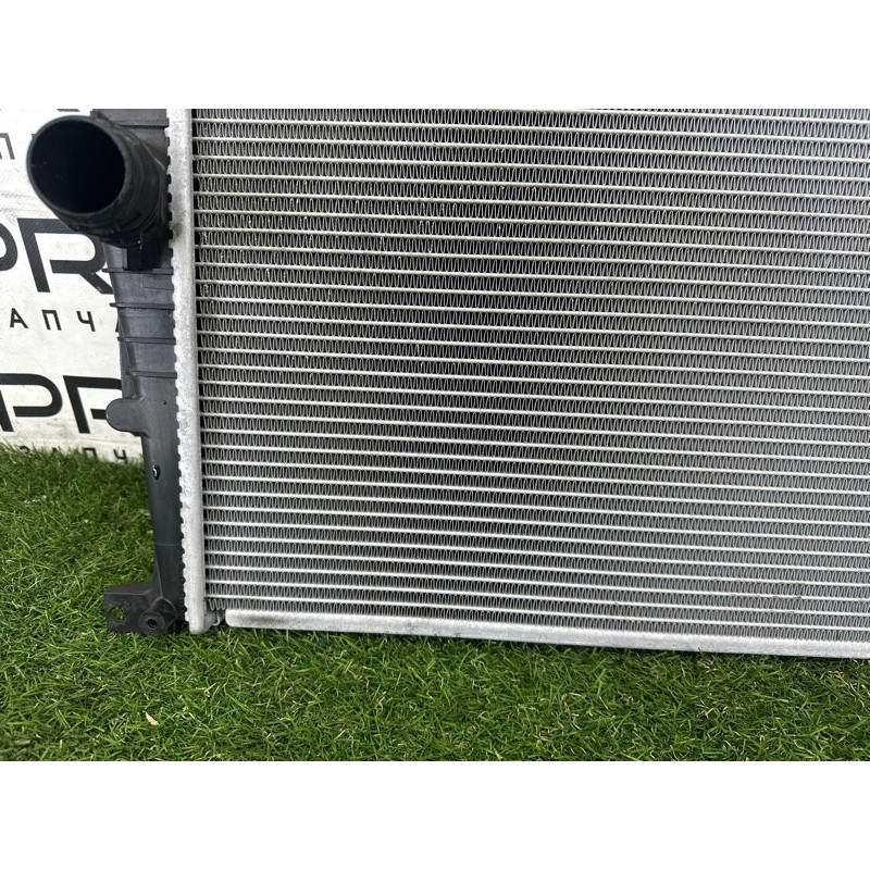 Радіатор охолодження (система охолодження) BMW 3-series F30 2015 2.0 17118672104