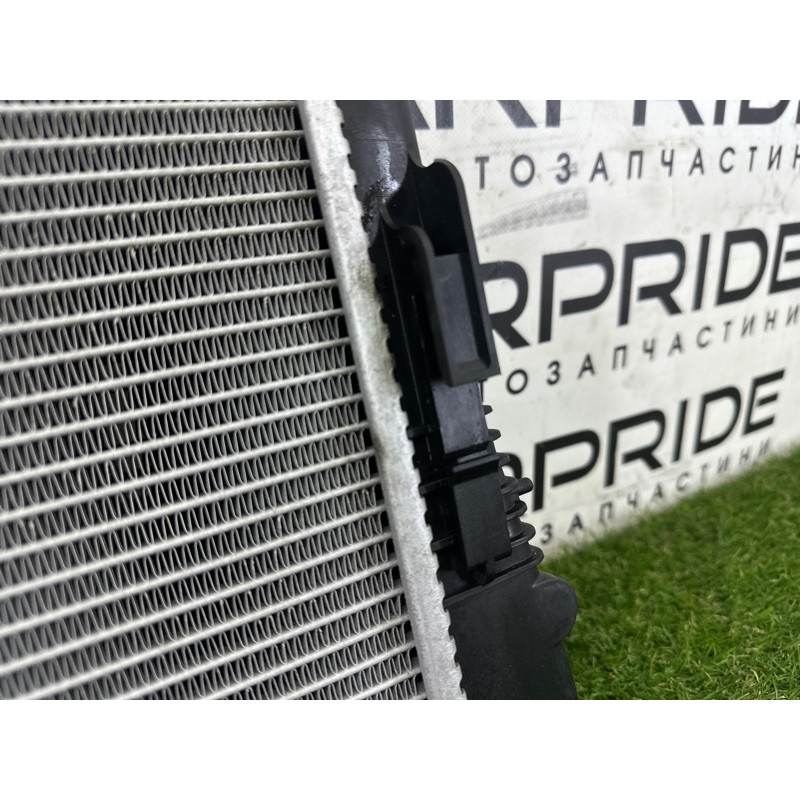 Радіатор охолодження (система охолодження) BMW 3-series F30 2015 2.0 17118672104