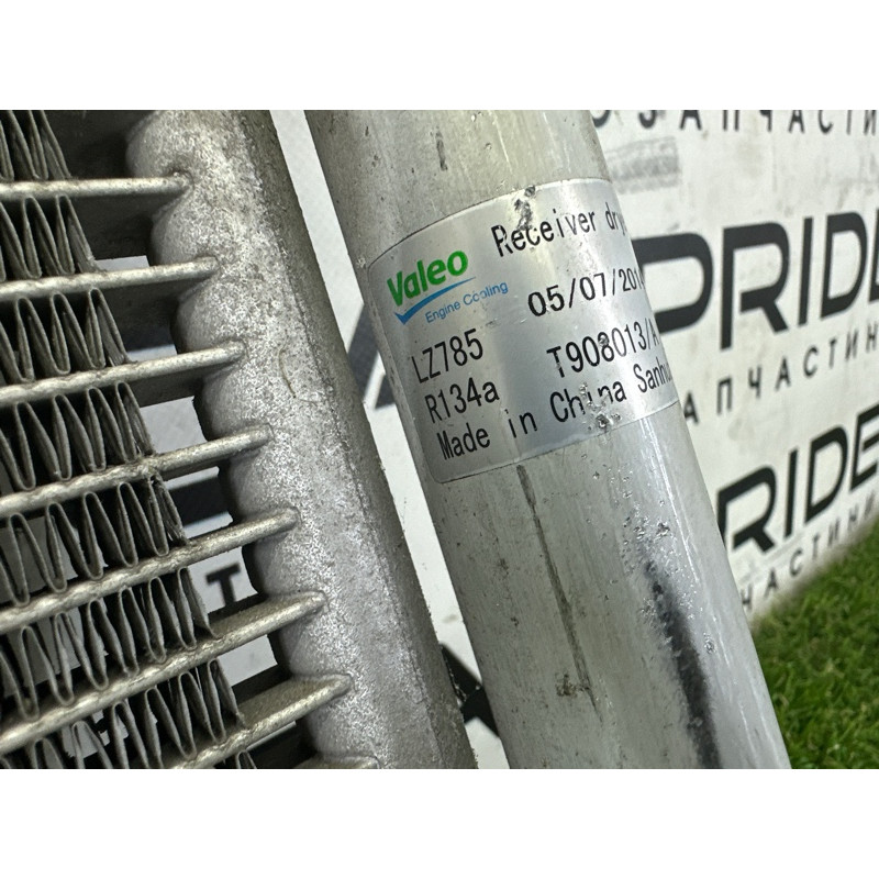 Радіатор кондиціонера (обігрів та кондиціювання.) BMW 3-series F30 2015 2.0 64506804722