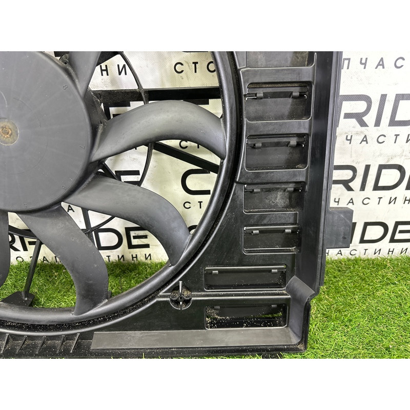 Вентилятор охолодження радіатора (система охолодження) Volkswagen Touareg NF 2012 3.0 Hybrid CGFA 7P0121203E