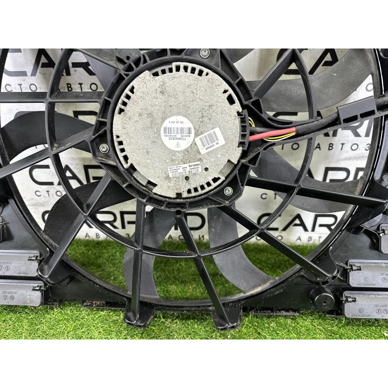 Вентилятор охолодження радіатора (система охолодження) Volkswagen Touareg NF 2012 3.0 Hybrid CGFA 7P0121203E