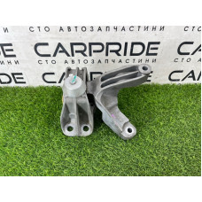 Подушка двигателя