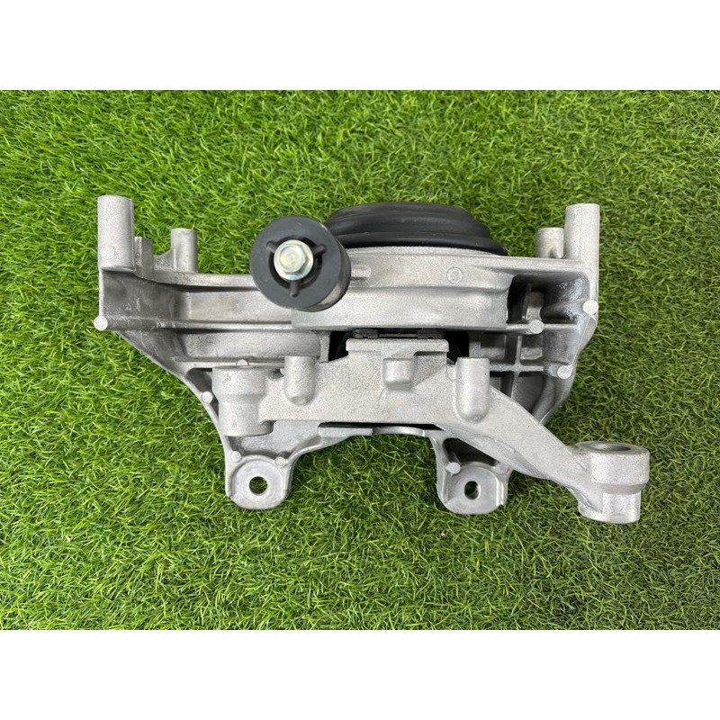 Подушка двигателя (двигатель и элементы) Nissan Rogue T33 2023 1.5 KR15DDT 112206RC1A