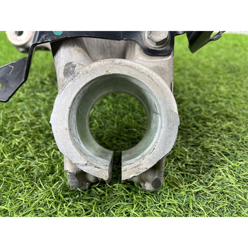 Поворотный кулак (подвеска) Nissan Rogue T33 2023 1.5 KR15DDT 400156RR0A