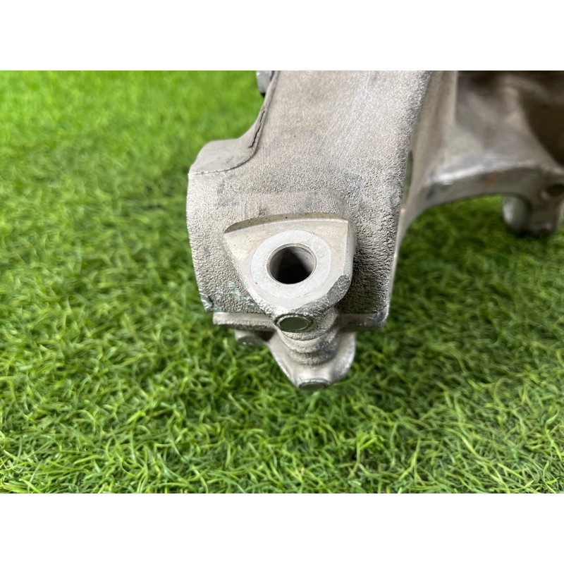 Поворотный кулак (подвеска) Nissan Rogue T33 2023 1.5 KR15DDT 400156RR0A