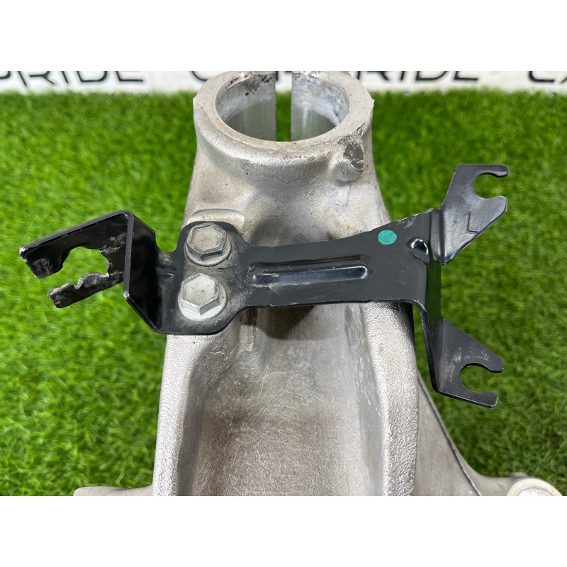 Поворотный кулак (подвеска) Nissan Rogue T33 2023 1.5 KR15DDT 400156RR0A